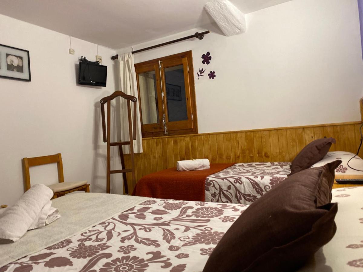 Hostal La Cuineta De Cal Triuet Gósol المظهر الخارجي الصورة