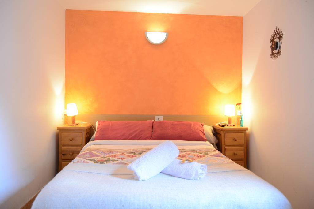 Hostal La Cuineta De Cal Triuet Gósol الغرفة الصورة
