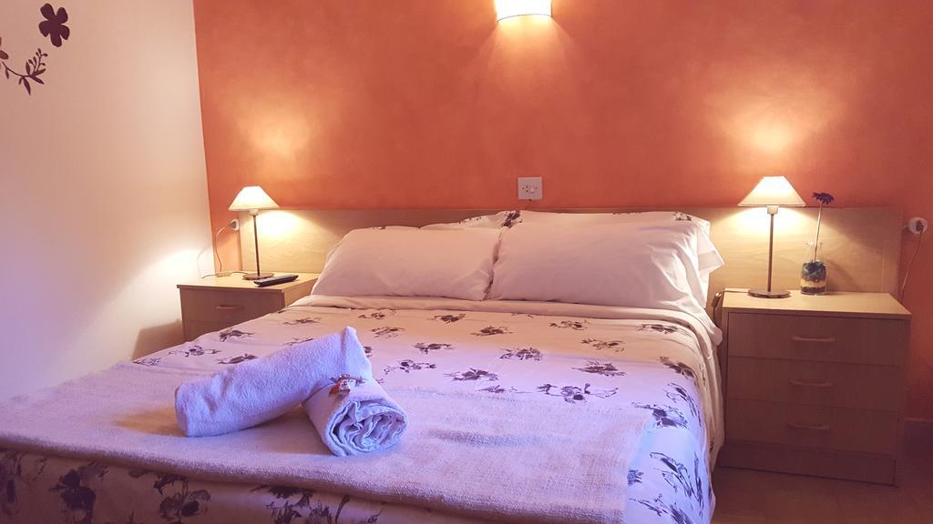 Hostal La Cuineta De Cal Triuet Gósol المظهر الخارجي الصورة