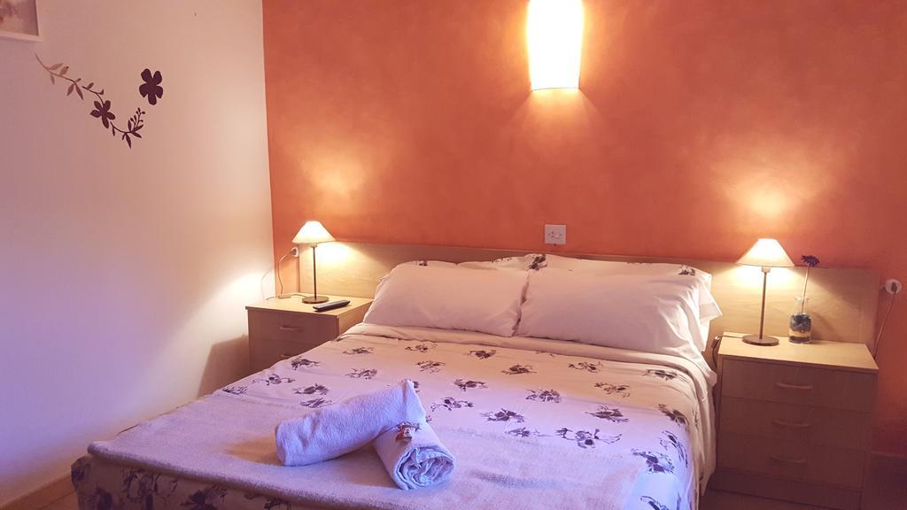 Hostal La Cuineta De Cal Triuet Gósol المظهر الخارجي الصورة