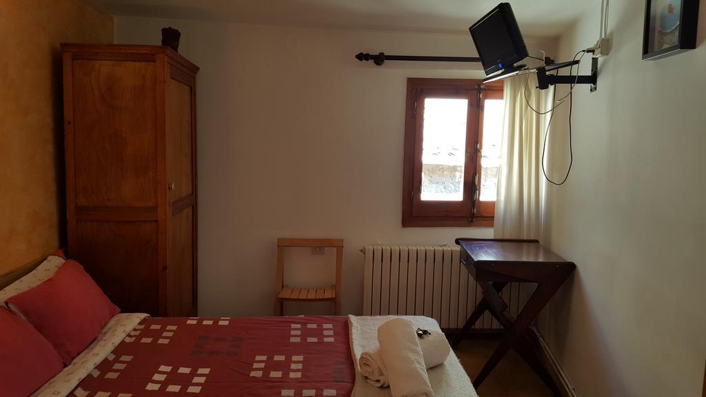 Hostal La Cuineta De Cal Triuet Gósol المظهر الخارجي الصورة