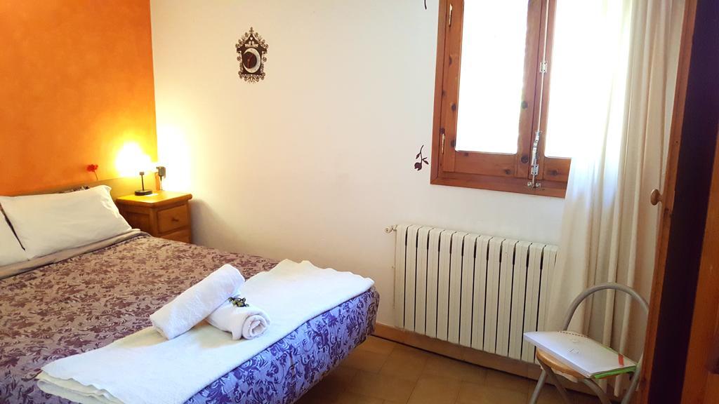 Hostal La Cuineta De Cal Triuet Gósol المظهر الخارجي الصورة