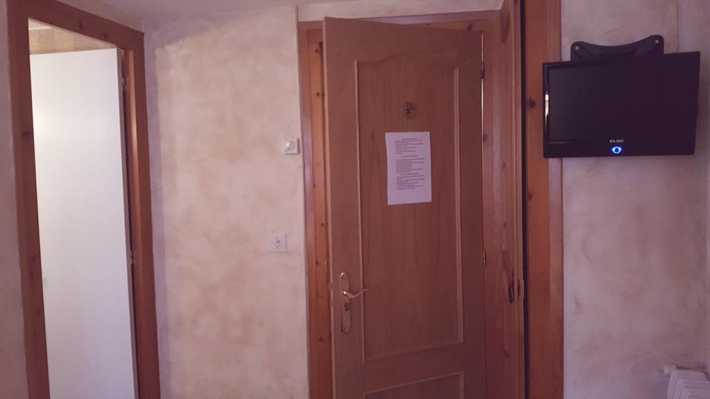 Hostal La Cuineta De Cal Triuet Gósol المظهر الخارجي الصورة